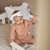 www.bynela.plsklepnorth-baby-organiczny-komplet-niemowlecy-papaya-koszula-spodenki 03 Organiczny komplet niemowlęcy Papaya – koszula & spodenki