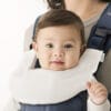 BABYBJORN - śliniaczek do nosidełka ergonomicznego BABYBJORN One, biały