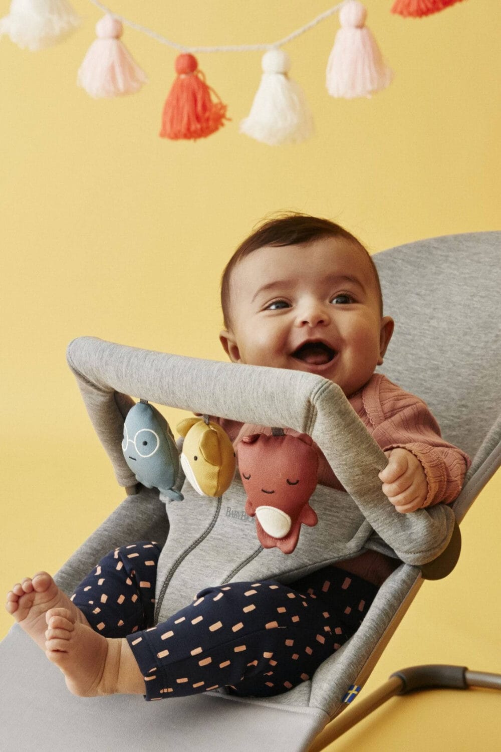 BABYBJORN - zabawka do leżaczka - Soft Friends - jasnoszara