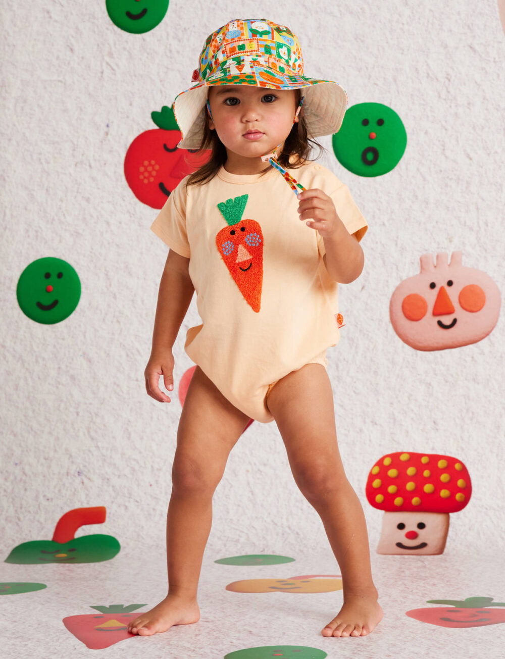 bynela-halcyon-nights-cotton-bodysuit-woven-hat-pocket-patch miękkie body niemowlęce Halcyon Nights Pocket Patch