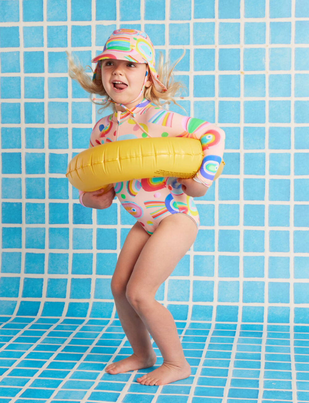 bynela-halcyon-nights-zip-bather-swim-hat-fancy-fins-02 Strój kąpielowy dziecięcy z długim rękawem UPF 50+